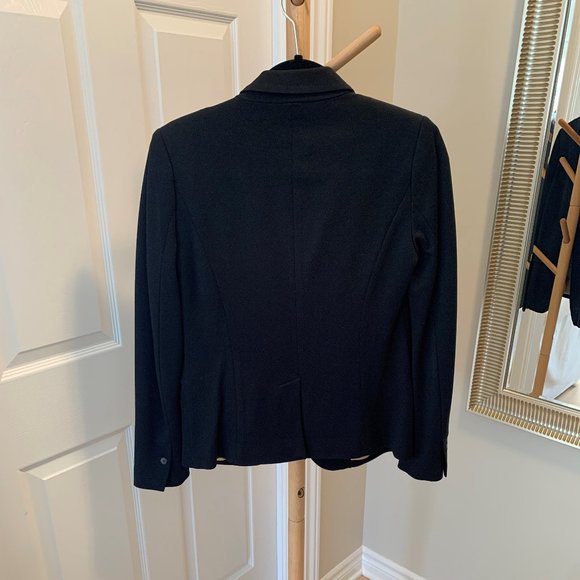 Blazer - Picture 5 of 6